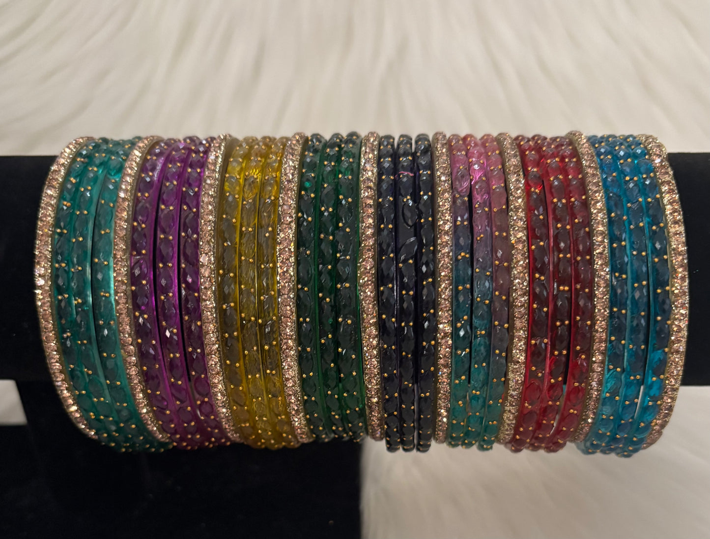 Gorgeous Multicolor Glass Bangle Set