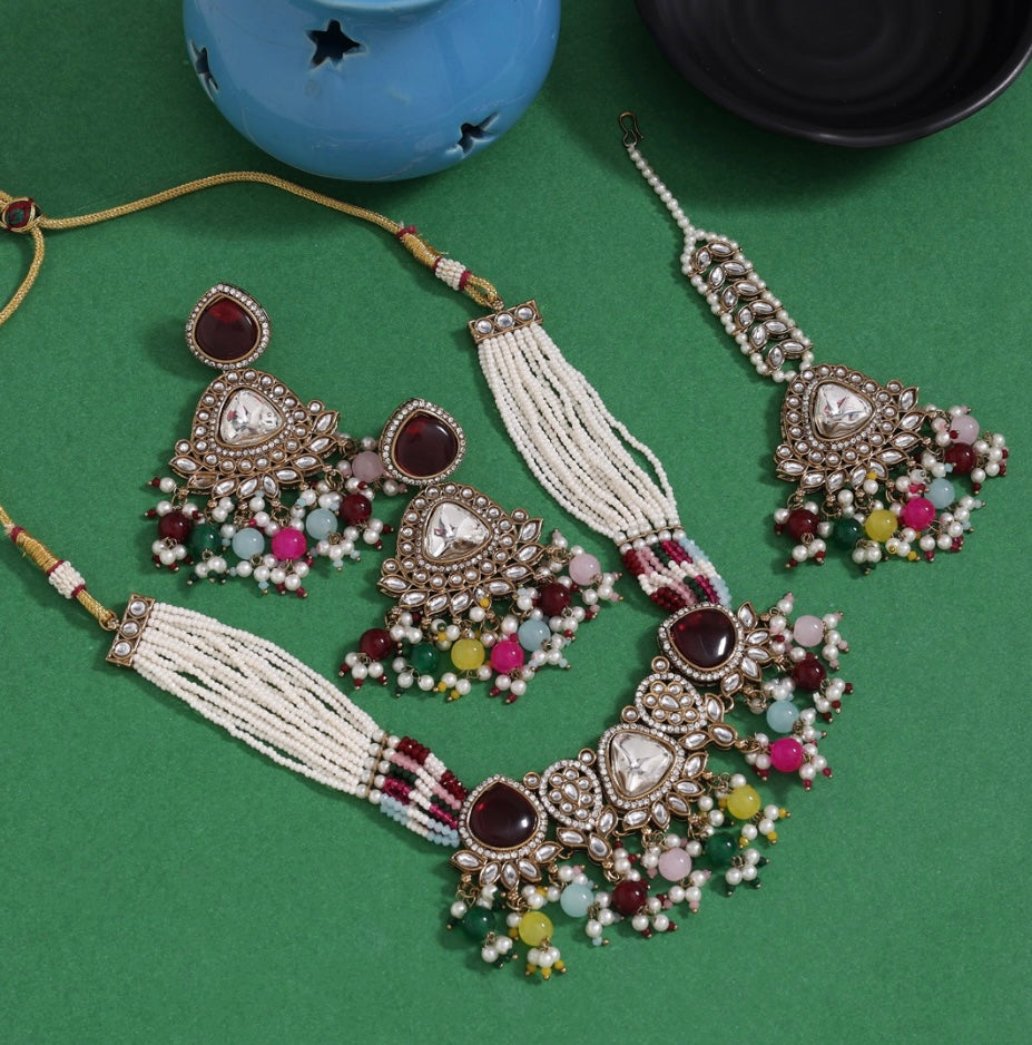 Gorgeous Fashion Necklace Set