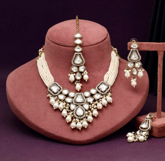Gorgeous Fashion Necklace Set