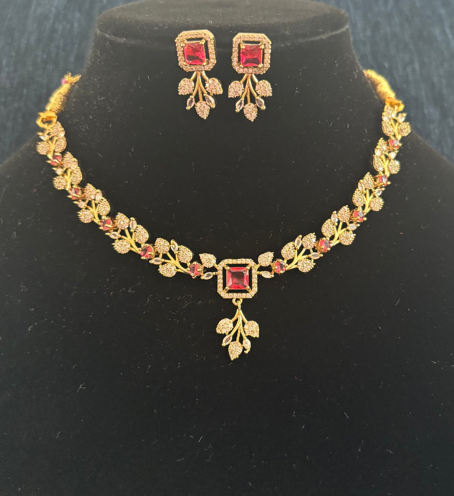 Fashion Necklace Set