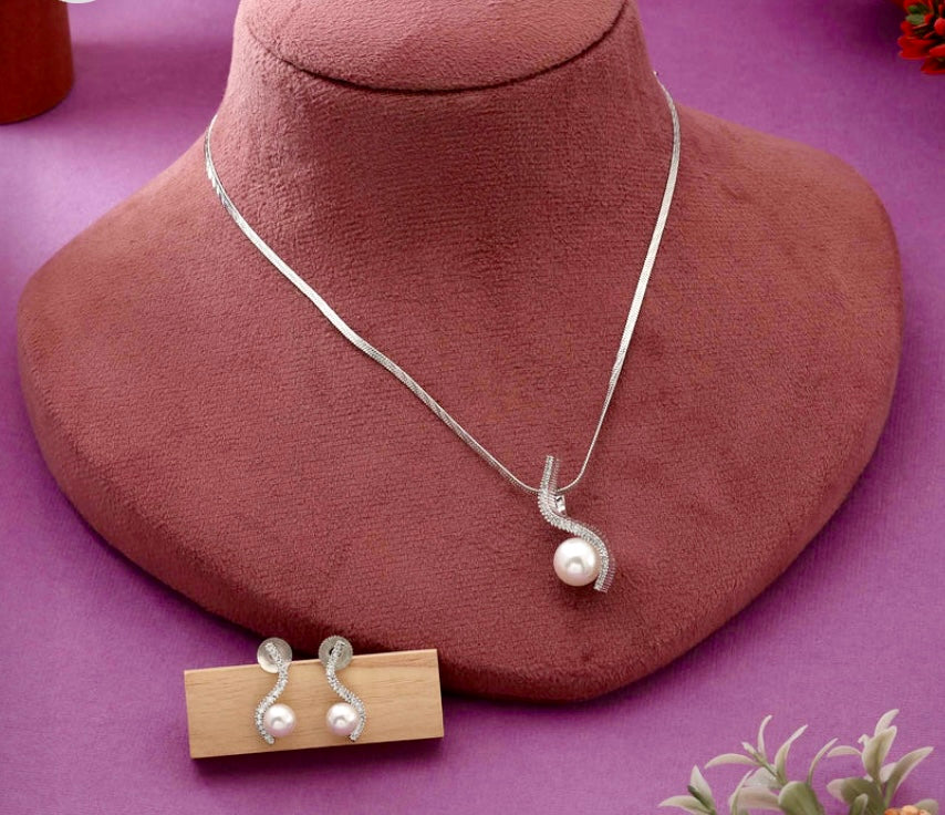 Fashion Necklace Set