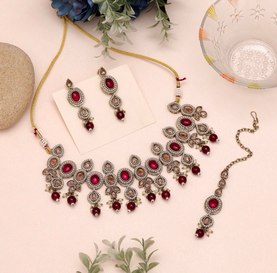 Gorgeous Fashion Choker. Necklace Set