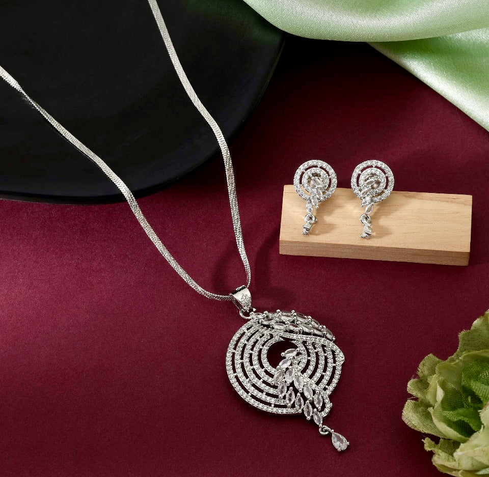 Gorgeous Fashion Necklace Set