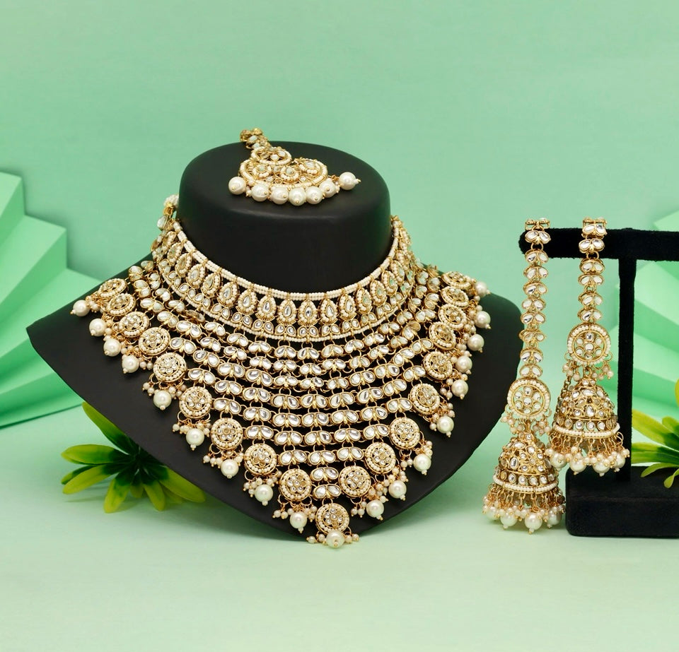 Gorgeous Fashion Necklace Set
