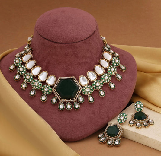 Gorgeous Fashion Necklace Set